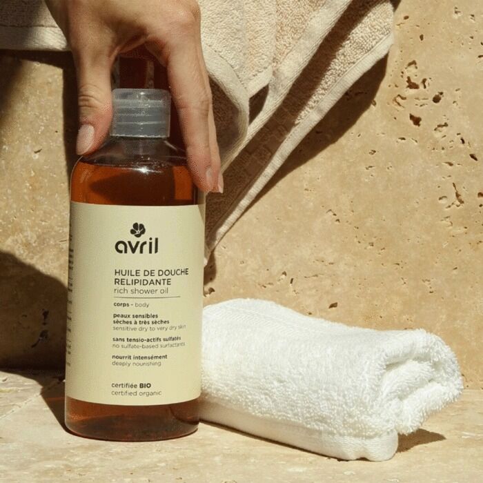 Lipid-replenishing shower oil 500ml